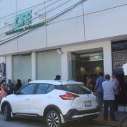 La CFE niega convenio a persona de la tercera edad