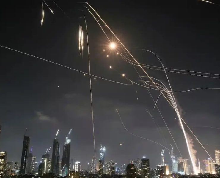 Irán lanza misiles contra bases militares de EEUU