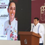 Javier May refrenda compromiso con la transparencia