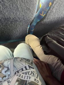 Joven estudiante víctima de acoso durante su trayecto en autobús de Autoprogreso rumbo a Mérida.