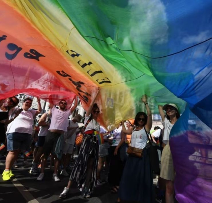 La policía húngara prohíbe marcha alternativa al desfile del Orgullo