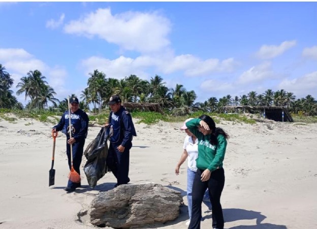 Marina se suma a la Campaña Nacional de Limpieza de Playas 