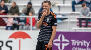 Milan Iloski fue la pesadilla del América al marcar doblete en el Snapdragon Stadium, confirmando que sigue la mala racha del América en esta pretemporada.