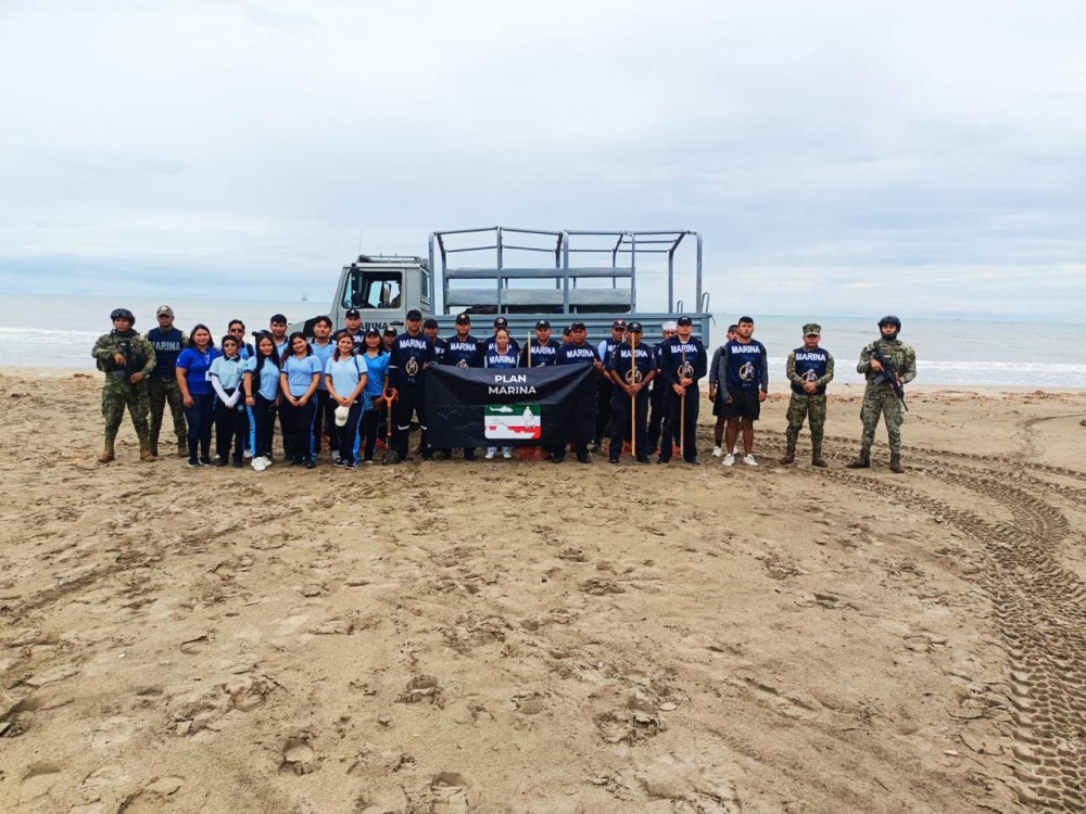 Marina participa en la campaña Nacional de Limpieza de Playas y Costas de Tabasco