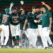 Michael De León define con walk-off el triunfo de los Leones de Yucatán