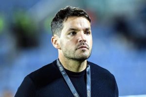 Todo parece indicar que el estratega argentino Nicolás Larcamón, es el elegido para ser el nuevo timonel del Cruz Azul, y se haría oficial una vez que la directiva cementera le pague al Necaxa, la clausula de recisión de contrato.