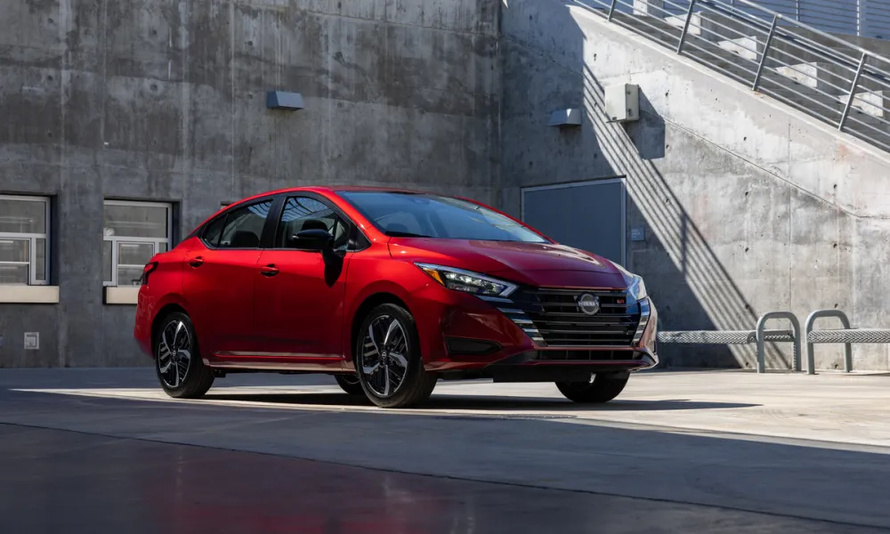 Precios y versiones del Nissan Versa 2025