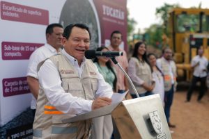 Díaz Mena señaló que estas obras representan un acto de justicia territorial para las familias de Ticul