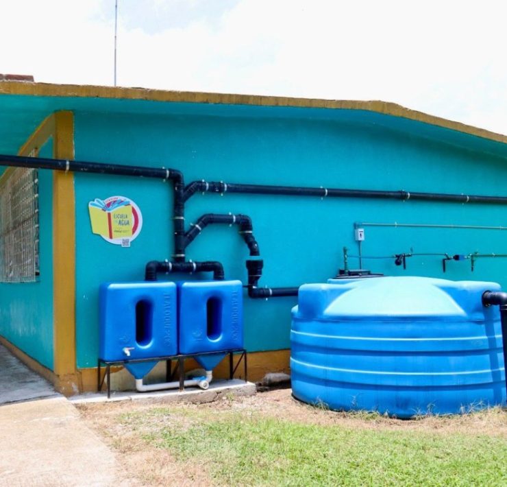 Rotoplas e Isla Urbana acceso al agua en escuelas de Tabasco