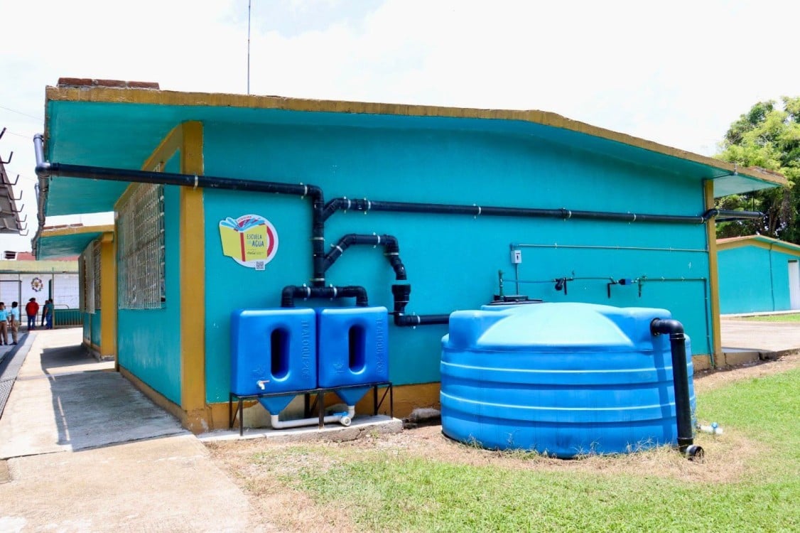 Rotoplas e Isla Urbana acceso al agua en escuelas de Tabasco