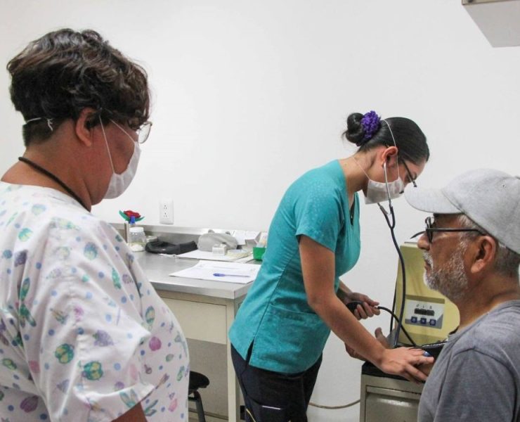 Recomiendan a ciudadanos hidratarse en esta temporada