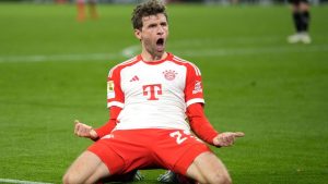 El histórico del Bayern Múnich Thomas Müller, hizo dos goles en la goleada de 10-0 ante el Auckland City.