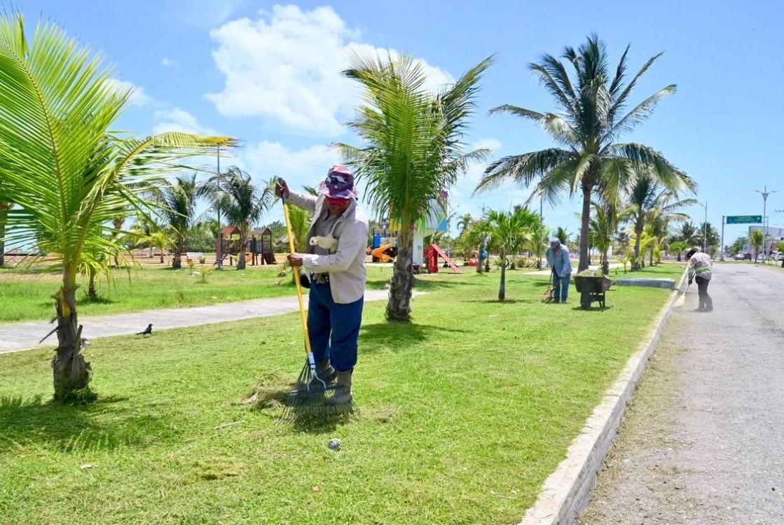 Ayuntamiento contrata personal eventual para no otorgar plazas