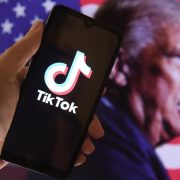 Trump concede a TikTok una prórroga