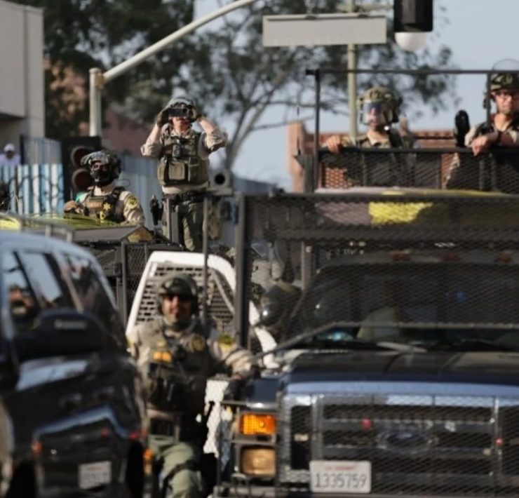 Trump ordena el despliegue de 4 700 militares en Los Ángeles