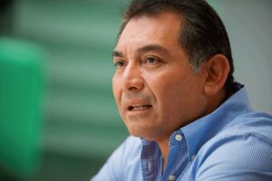 El ex subsecretario Víctor Caballero agradece el apoyo del presidente nacional del PRI, Alejandro Moreno Cárdenas, tras su renuncia.