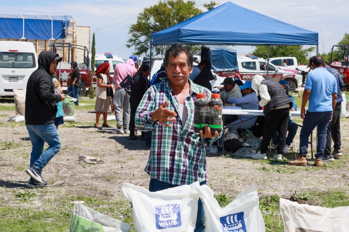 Impulsan justicia agraria en Puebla: entregan insumos y maquinaria a más de 2 mil productores