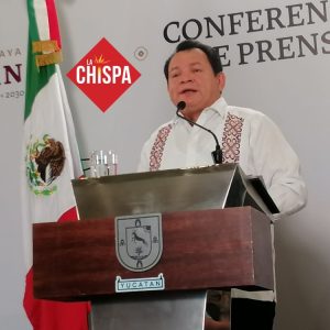 En su conferencia matutina, el Gobernador de Yucatán, Joaquín Díaz Mena, destacó que esta medida forma parte de los esfuerzos por reorganizar y fortalecer el sistema de salud estatal