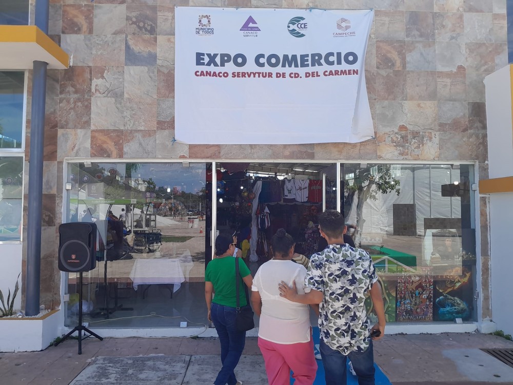 Socios de la Canaco preparados para la Feria de Carmen