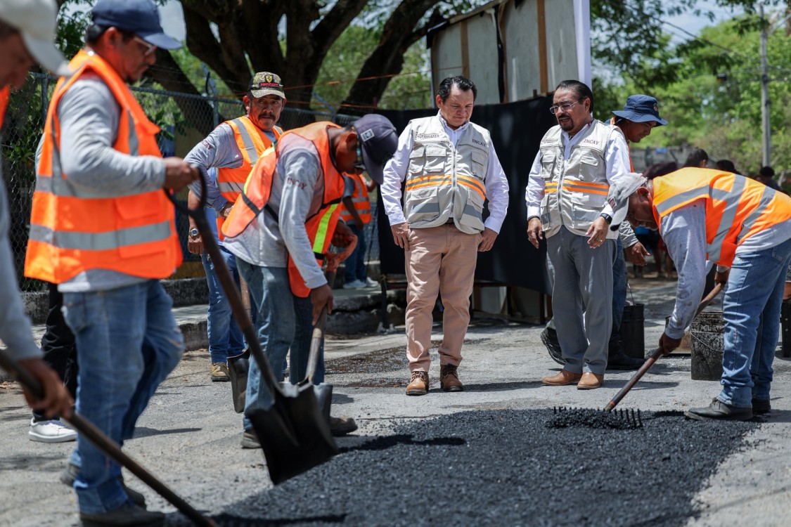 ¡Así sí se gobierna! Avanza el compromiso de lograr cero baches en San Antonio Xluch I