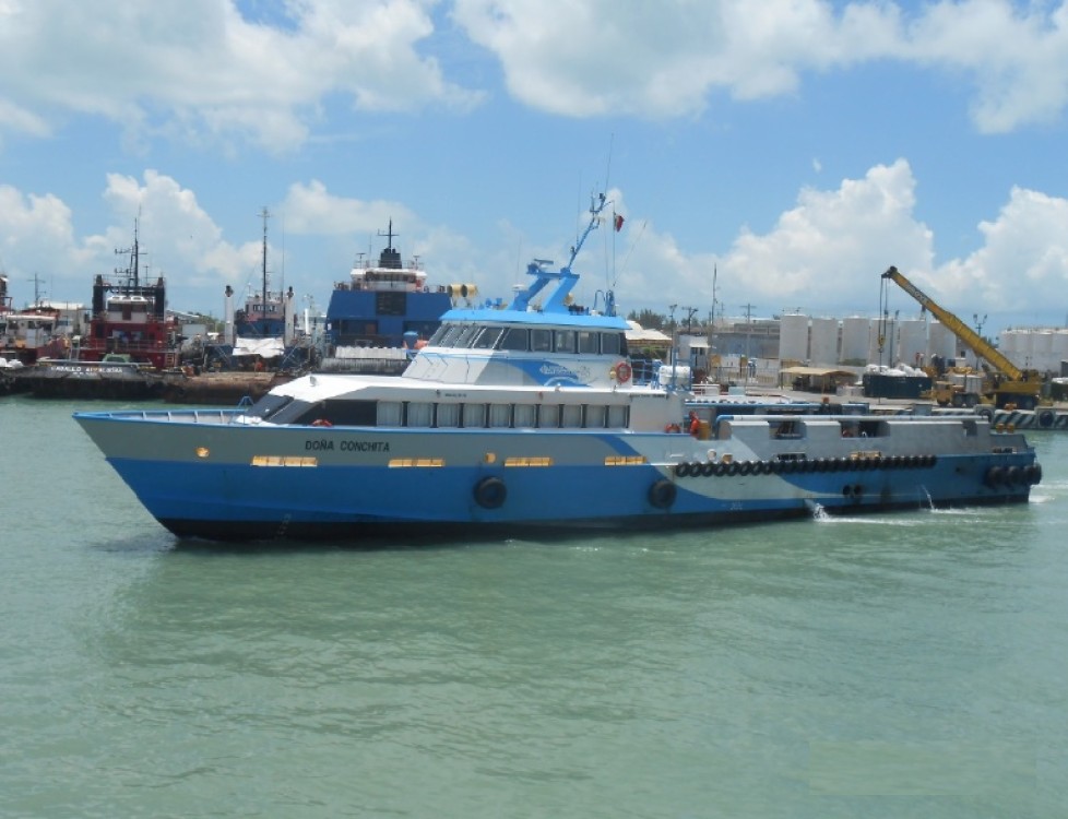 Barco Doña Conchita paseará a la Virgen del Carmen por la bahía