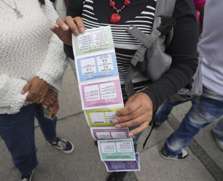 TEPJF prohíbe reparto de acordeones para elección judicial