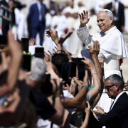 León XIV defiende el matrimonio heterosexual