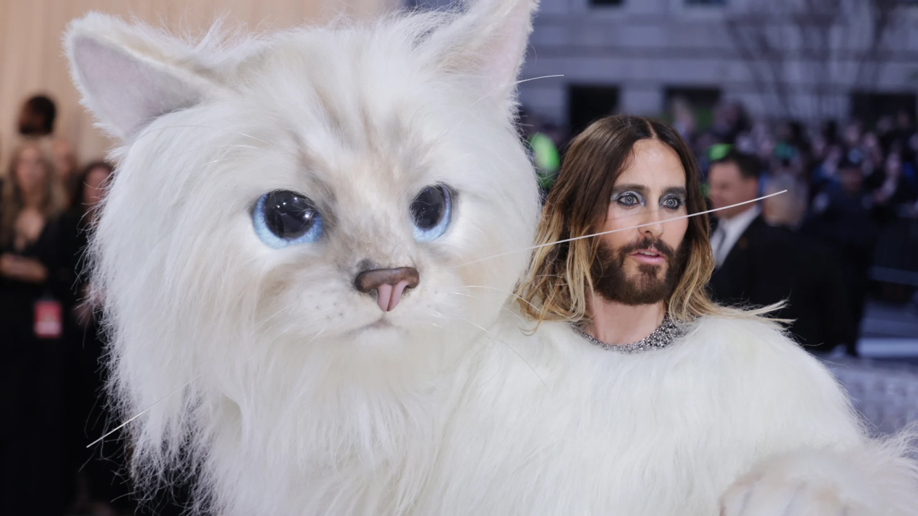 Acusan a Jared Leto de comportamiento depredador contra menores