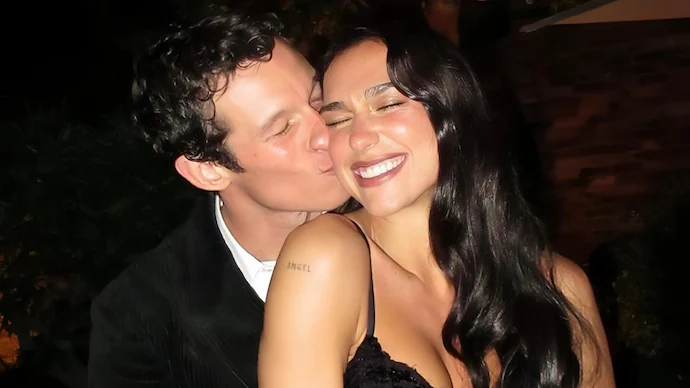Dua Lipa y Callum Turner están comprometidos