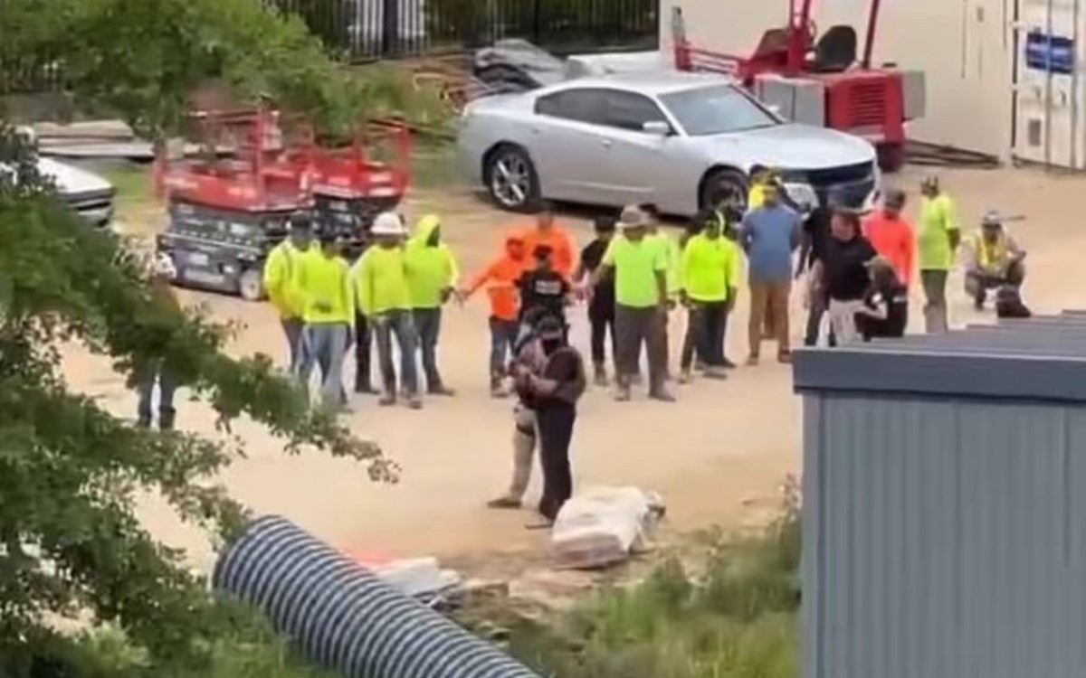 trabajadores en obras de construcción