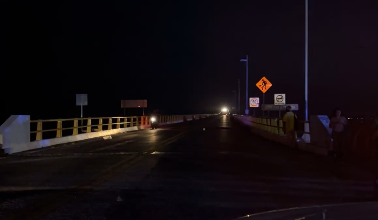 Taxistas liberan bloqueo del puente Zacatal