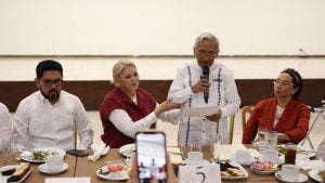 La senadora Verónica Camino Farjat destaca que los abogados refrendan compromiso con la justicia durante el Día de la Abogacía en Yucatán.