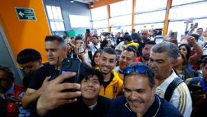 La afición felina recibió con entusiasmo a Ángel Correa, quien reforzará a Tigres como nuevo fichaje estelar en la Liga Mx.