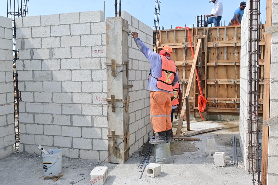 Crisis golpea fuertemente al sector obrero de la construcción