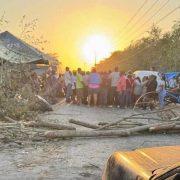Se debe solucionar con prontitud el bloqueo carretero de la Península de Atasta