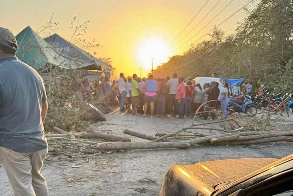 Se debe solucionar con prontitud el bloqueo carretero de la Península de Atasta