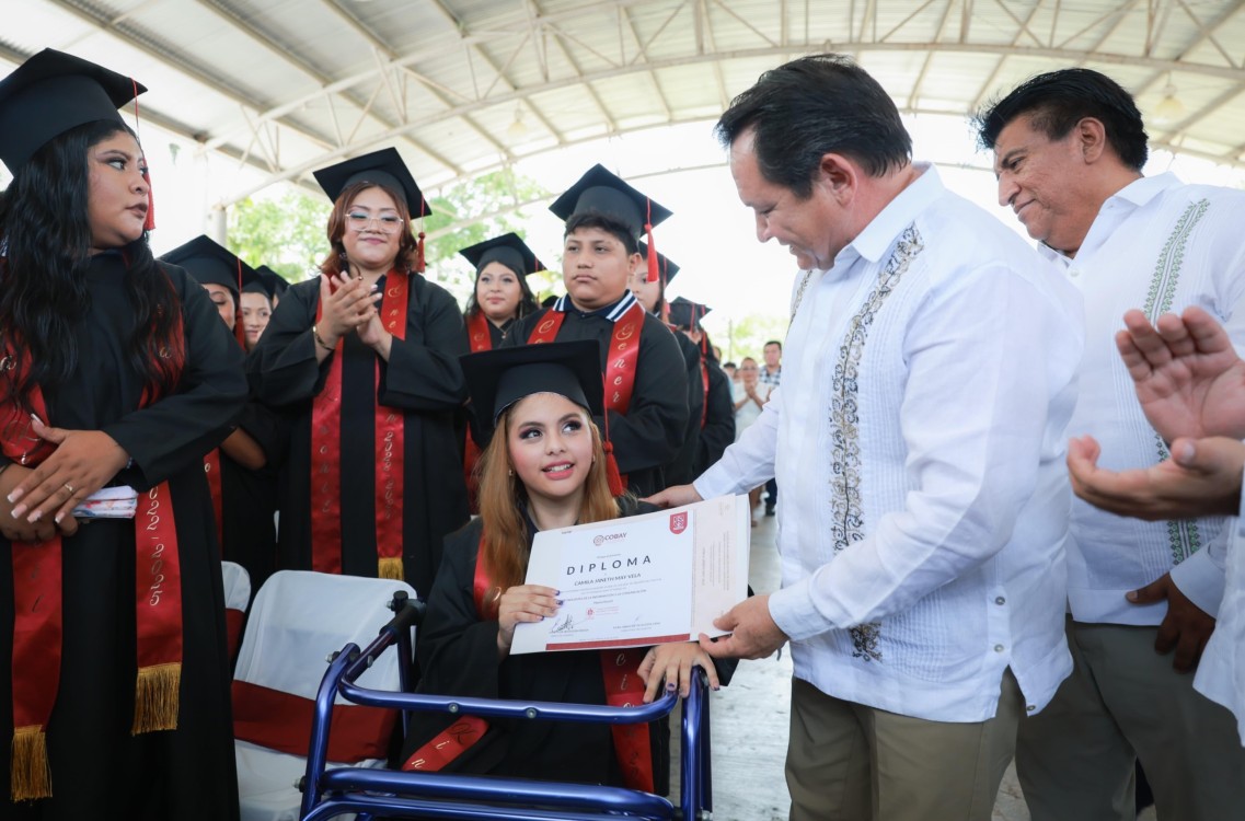 ¡Histórico apoyo! Beca Juventudes Renacimiento llega a miles de estudiantes