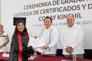 Gobernador Joaquín Díaz Mena anunció que entre 12 y 15 mil jóvenes recibirán beca