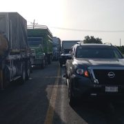 Bloqueo carretero de Atasta con más de 60 horas