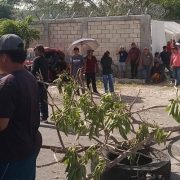 Reclamo de atastecos para un mejor servicio de energía eléctrica, es un derecho