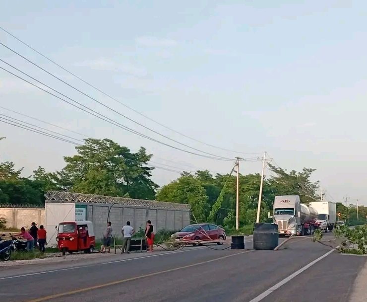 Atastecos dicen que habrá apertura parcial de la carretera