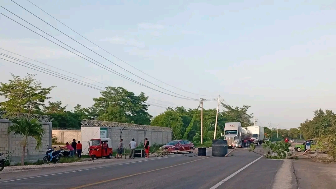 Atastecos dicen que habrá apertura parcial de la carretera