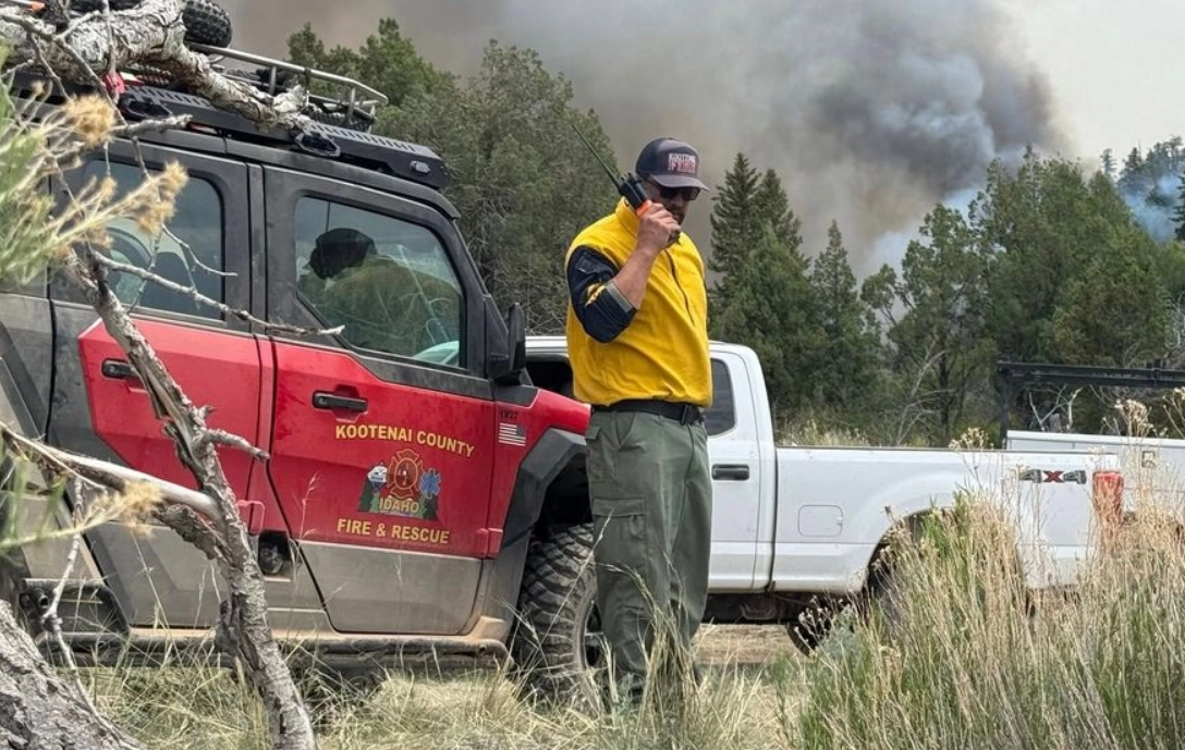 Hombre ataca a bomberos en Idaho: Trágico incidente