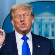 Trump propone un pase temporal para los migrantes a cambio de impuestos