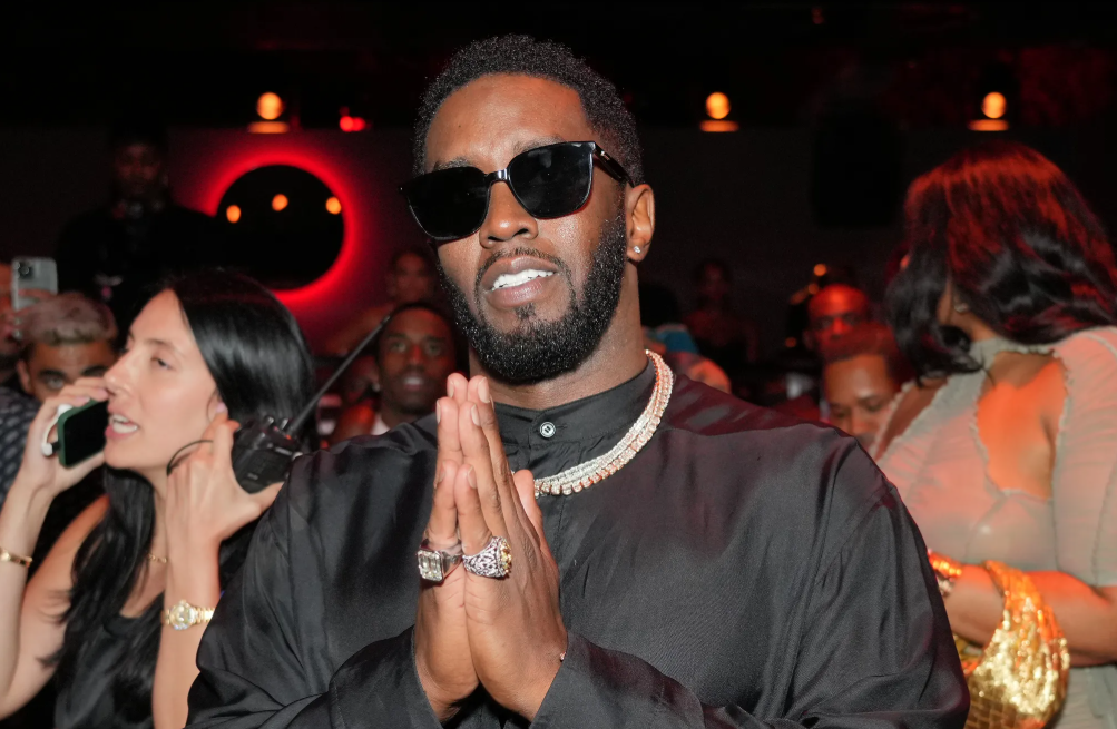 'Diddy Combs' se Libra de la Cadena Perpetua