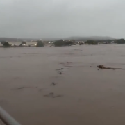 Inundaciones en Texas dejan a miles de afectados y se declara situación de desastre