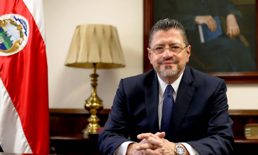 Costa Rica está en contra de su presidente y quieren remover su inmunidad