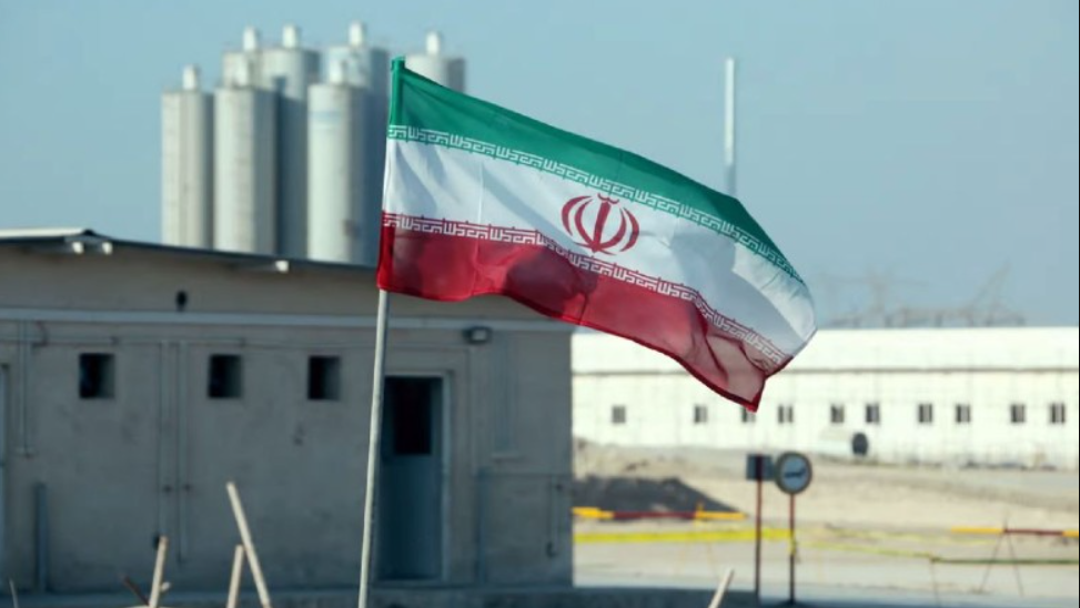 Irán se compromete con el Tratado Nuclear y el mundo se mantiene alerta
