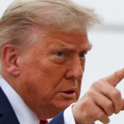 Trump exige renuncia inmediata del presidente de una parte importante del gobierno