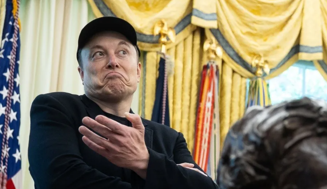 Una batalla de egos con tintes políticos y tecnológicos